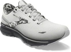 BROOKS Women's Ghost 15 (149 -White/Ebony/Oyster) -Fashion Shoes 51D244F7 C77B 422E B492 510664F50CE9
